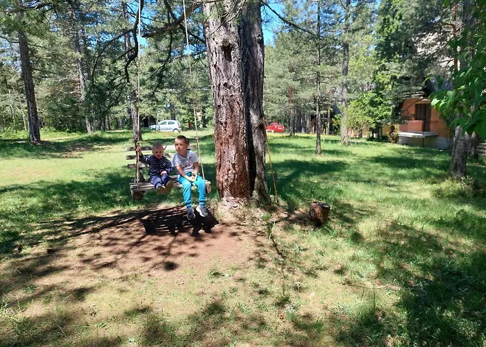 Rustic Tara Kaludjerske Bare