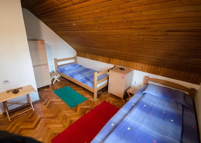 Semesterbostad Rustic Tara